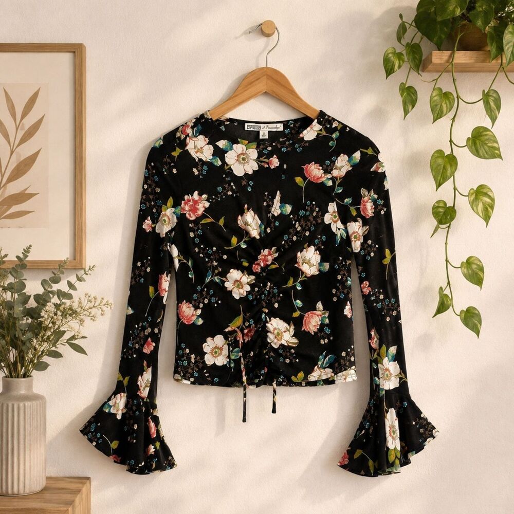 Gypsies & Moondust Women's Black Floral Bell Sleeve Blouse – Long Sleeve Boho S